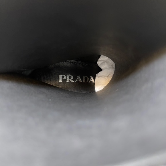 $1,650 Prada Gold Metallic Brushed Calf Leather Chelsea Boots Sz 38 AUTHENTIC😍 - Picture 6 of 17